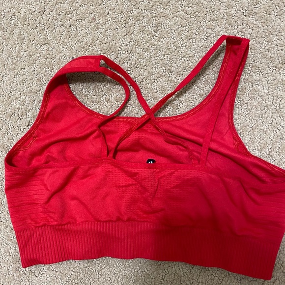 Woman’s best sports bra - Picture 3 of 3